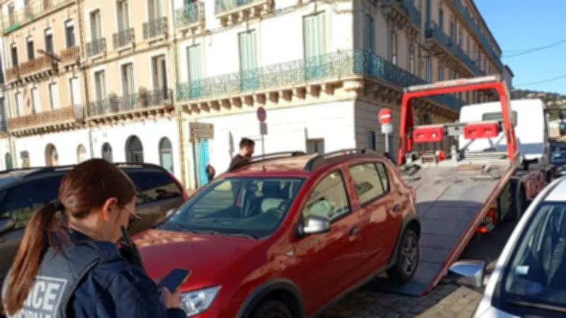 Escale à Sète 2026 : la fourrière évacue les véhicules mal stationnés sur le quai de la République