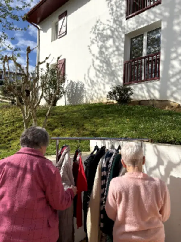 Espelette : braderie solidaire et concert avec Bi Katxi pour le Secours catholique