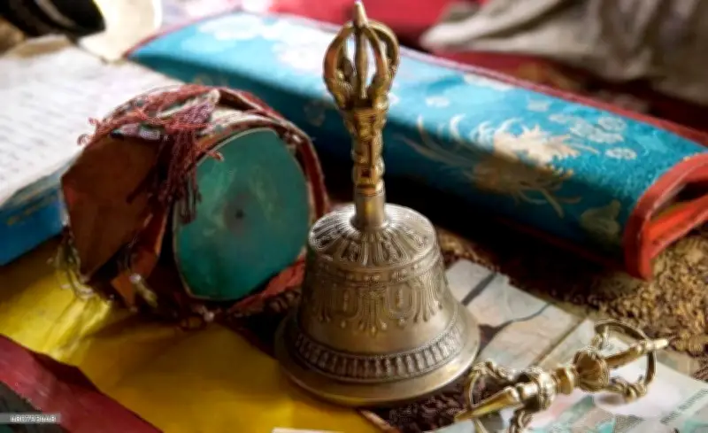 Eveil Oriental : comment l'artisanat népalais redéfinit la bijouterie éthique