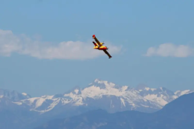 Exercice des avions bombardiers d'eau dans les Alpes-Maritimes : pas d'incendie en vue