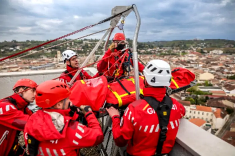 Exercice du Grimp à Agen : 24 pompiers simulent un sauvetage en hauteur