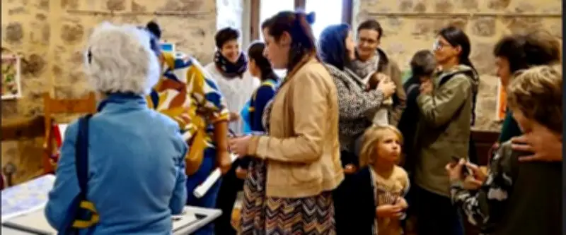 Expo de Carmen, 6 ans, et Olivia, 4 ans : des couleurs contre le cancer
