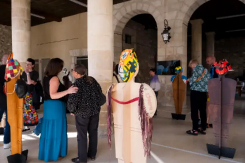 Exposition « Ethnobrut - Rites de passage » à Nontron : un projet collectif entre jeunes et artisans
