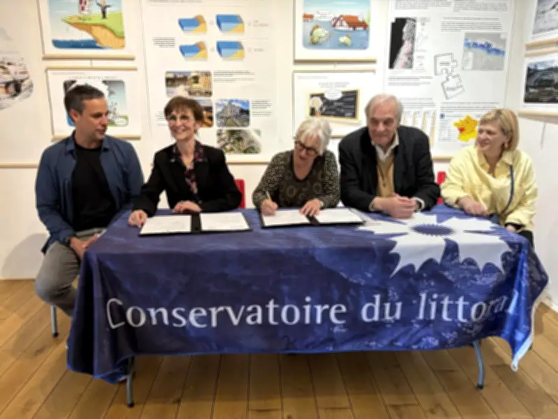Exposition « Littoral sur Écoute » : Science et Art Unis pour Protéger les Côtes