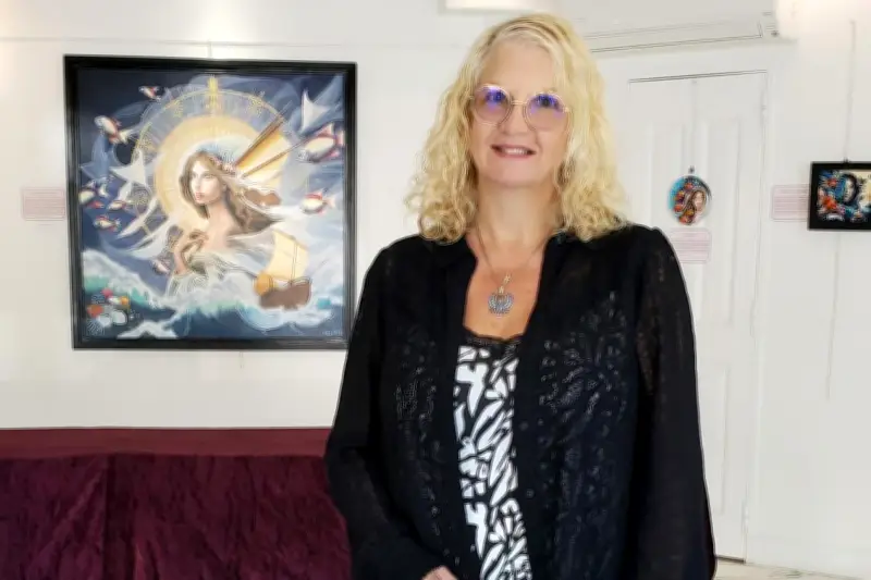 Exposition à Sanary : les portraits marins oniriques de Christine de Saint-Gervais