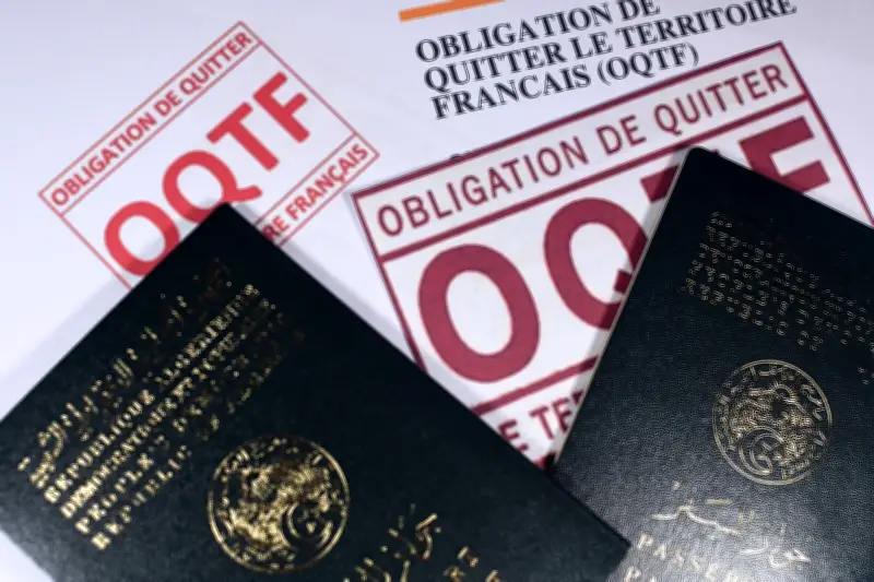 Expulsions d'Algériens : reprise timide après une crise diplomatique franco-algérienne