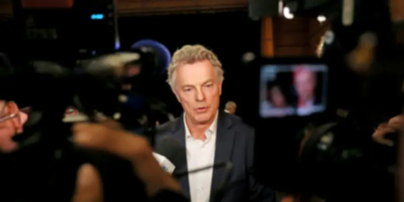 Fabien Roussel exclut toute alliance avec LFI pour la présidentielle, parlant de rupture