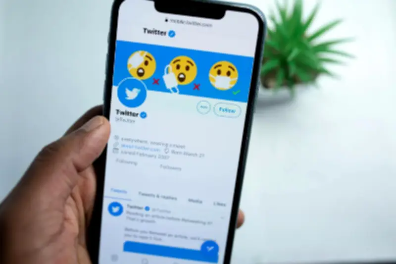 Fake news en santé : un professeur lance un appel à la mobilisation des scientifiques