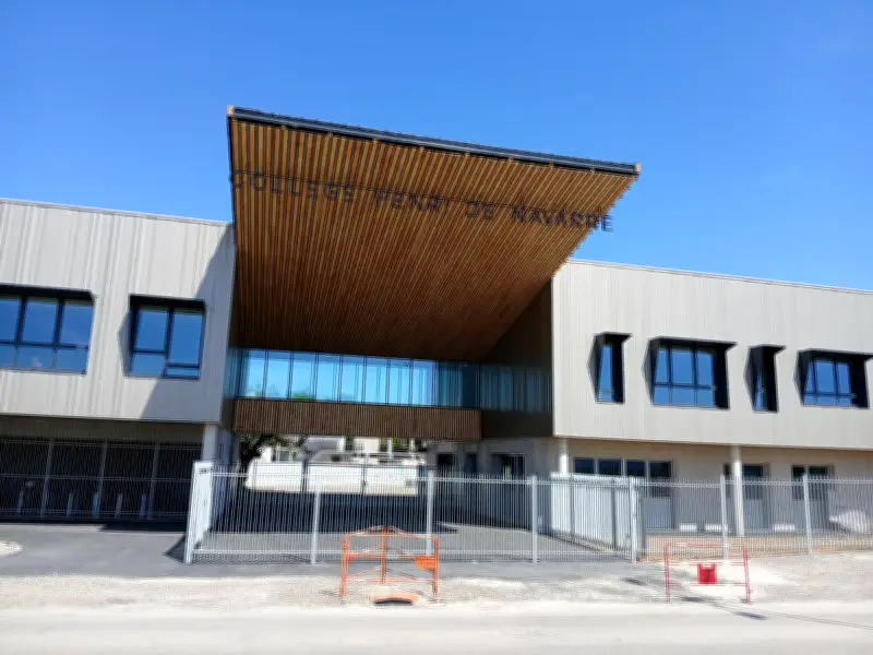 Fermeture du collège Henri-de-Navarre de Coutras pour suspicion d'amiante