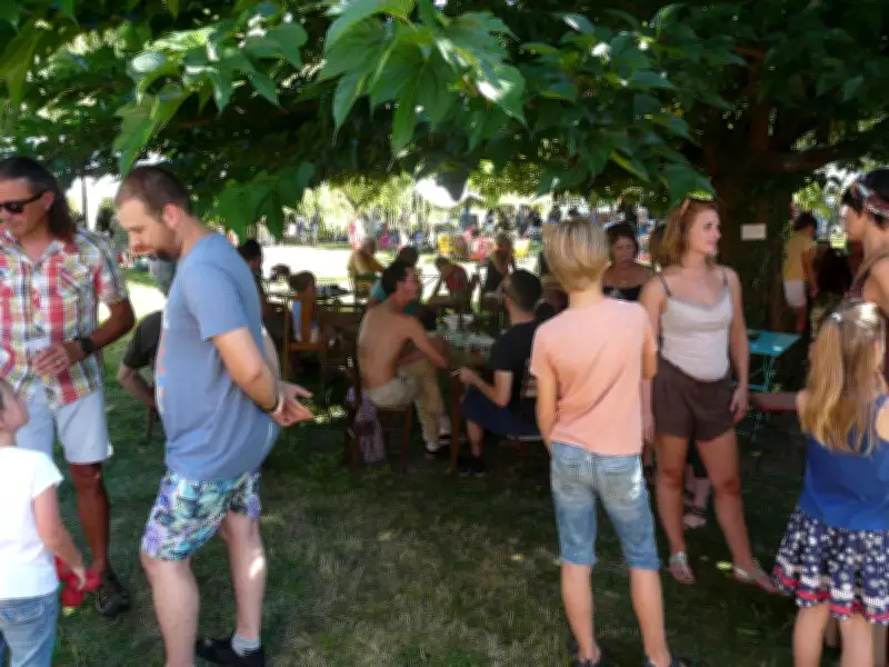 Festival Tous Azimuts au Moulin bouge : le ukulélé à l'honneur