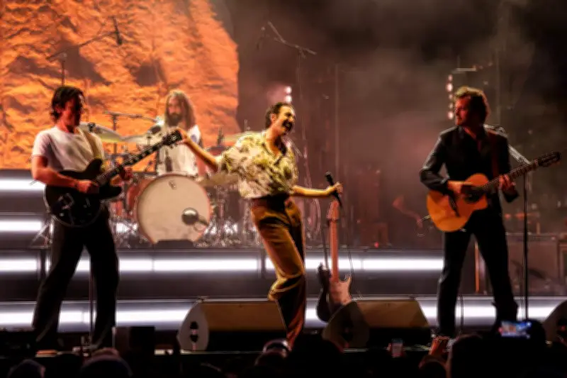 Feu! Chatterton, Polo & Pan, Sébastien Tellier: Plage Amour Nice muscle sa programmation