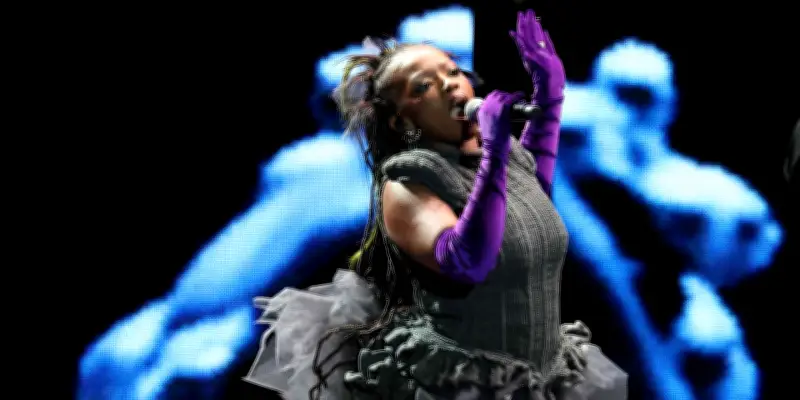 Flammes 2026 : Théodora, Youssoupha, Hamza, Boumidjal ou L2B, le classement du Monde