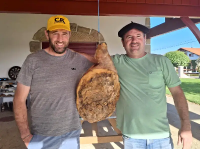 Foire au jambon de Bayonne : deux amis d'enfance présentent leur première pièce au concours