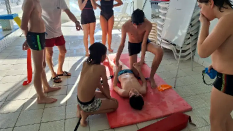 Formation au secourisme aquatique pour les jeunes : une réponse aux noyades en hausse