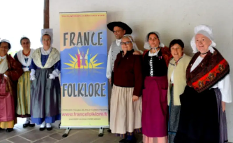 France Folklore se mobilise à l'abbaye de Belloc pour la sauvegarde des parlers locaux