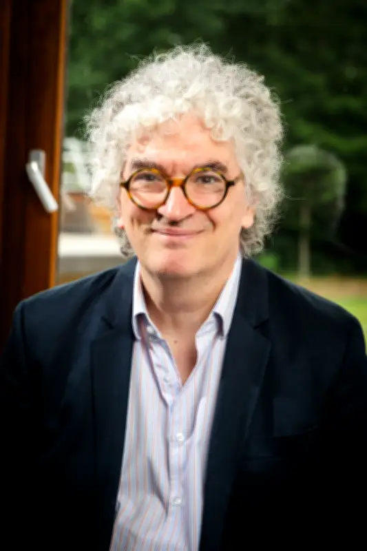 Frank Merle, mathématicien français, reçoit un prestigieux prix scientifique hollywoodien