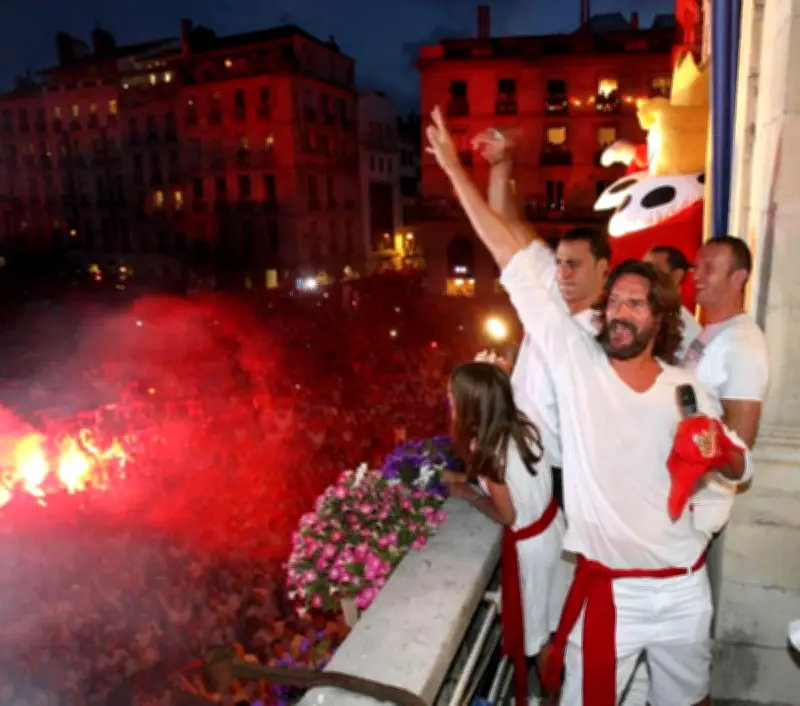 Frédéric Beigbeder signe un retour réussi à la nouvelle avec « Ibiza a beaucoup changé »