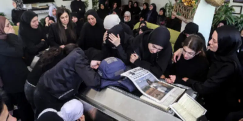 Funérailles émouvantes pour la journaliste libanaise Amal, tuée par l'armée israélienne