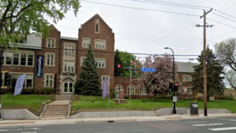 Fusillade dans une école à Minneapolis : deux enfants morts et vingt blessés