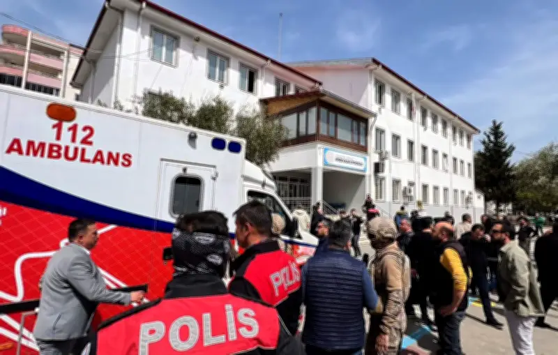 Fusillade en Turquie : un adolescent tue 9 personnes dans son école, piste misogyne évoquée