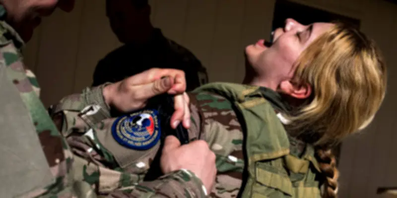 Futurs énarques en immersion avec les forces armées