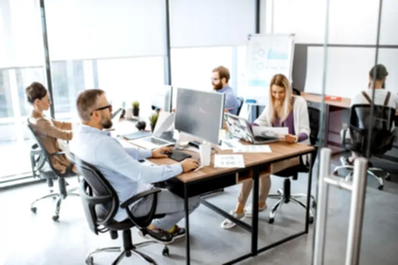 Égalité professionnelle : les femmes progressent mais les inégalités persistent