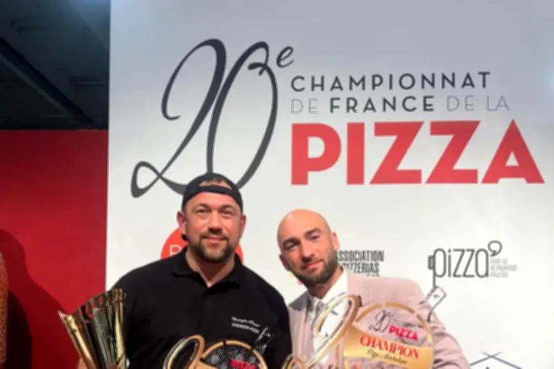 Gennaro Farina, champion de France de pizza acrobatique, ouvre son restaurant à Fréjus