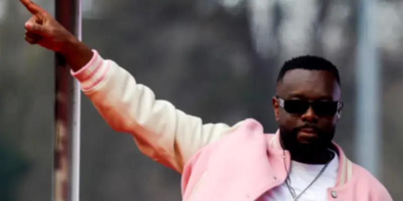 Gims et Le Choco impliqués dans un vaste réseau international de blanchiment d'argent