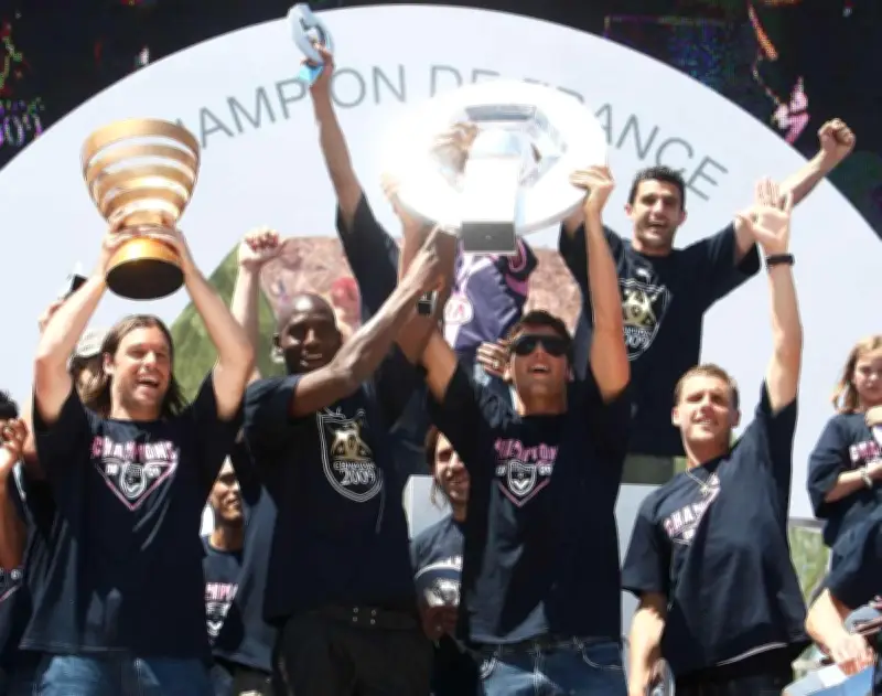 Girondins de Bordeaux : 15 ans de gestion M6 entre succès et déficits