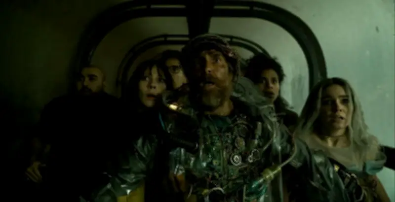 Gore Verbinski déjante avec Sam Rockwell dans une satire technologique débridée