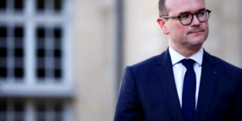 Gouvernement limite recours industriels aux cours d'appel
