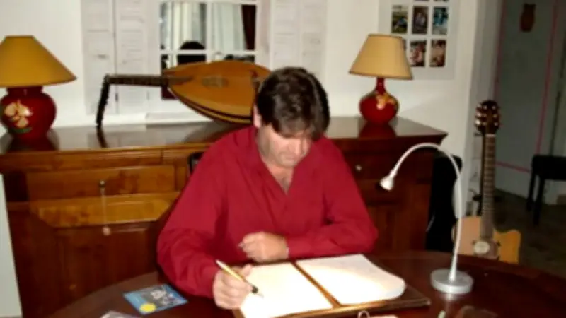 Gérard Franco, le troubadour de Mèze, publie l'ensemble de ses œuvres poétiques