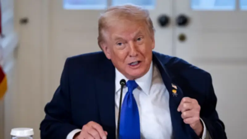 Groenland : Trump veut l'acquérir par la douceur ou la force