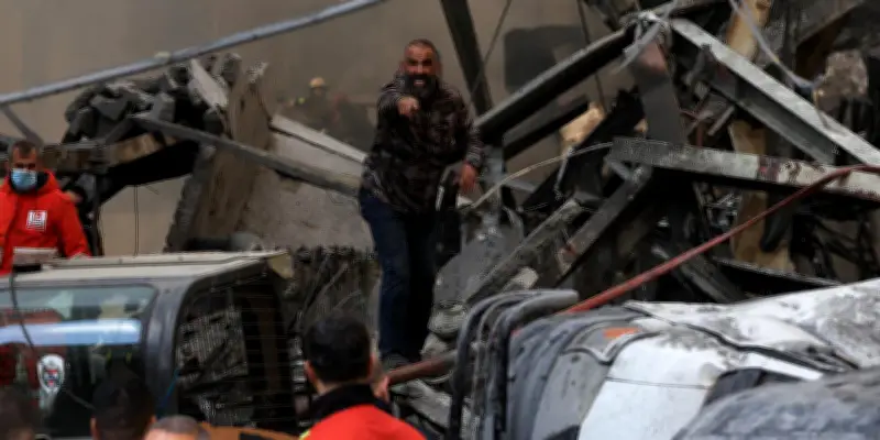 Guerre au Moyen-Orient : Israël bombarde Beyrouth, les États-Unis prêts à reprendre les combats en Iran