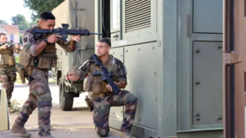 Guerre en Ukraine : l'armée française prête à un déploiement