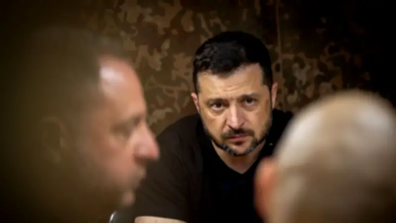 Guerre en Ukraine : Zelensky rejette toute cession de territoire avant sommet Trump-Poutine