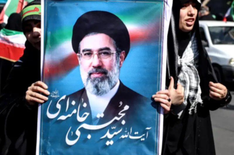 Guide suprême iranien gravement blessé, pouvoir délégué aux généraux