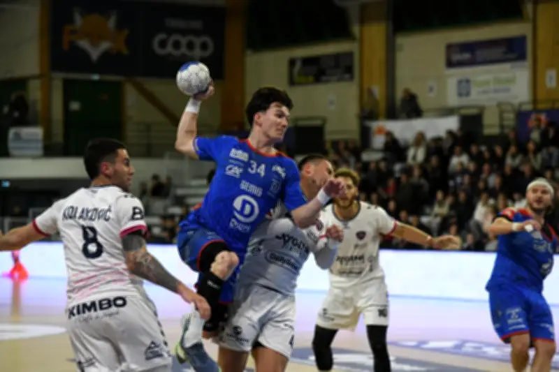 Handball : Les Fox de Saintes s'inclinent face à Pau Billère malgré un grand courage