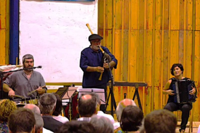 Hiruak Dantzan : atelier et bal basque à Villefranque ce dimanche