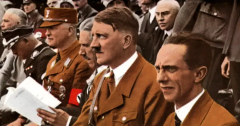 Hitler : une personnalité complexe entre folie et responsabilité historique