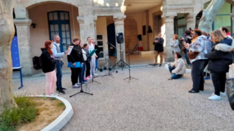 Hommage à Robert Bouzid : une soirée émouvante et éducative à Clermont-l'Hérault