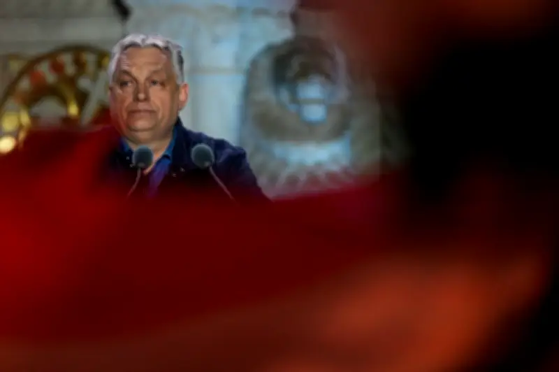 Hongrie : la fin de l'ère Orban après une mobilisation historique des électeurs