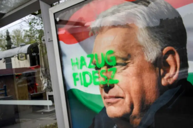 Hongrie : la fuite des pontes du système Orban après la victoire de Magyar