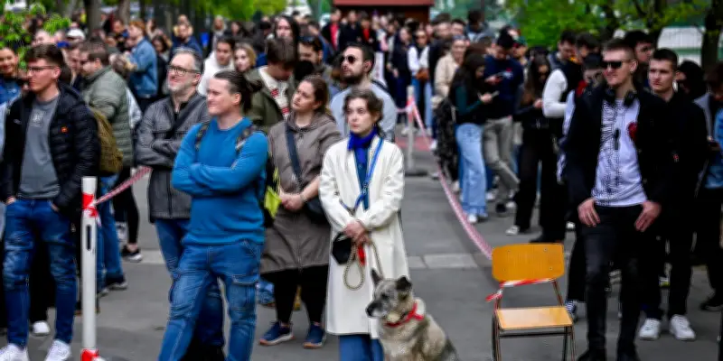 Hongrie : participation record à mi-journée, premiers résultats attendus ce soir