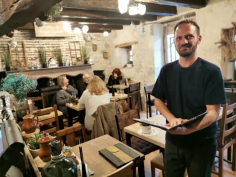 Hubert Briet ouvre Bastidou Racines de partage, un restaurant de terroir à Pujols