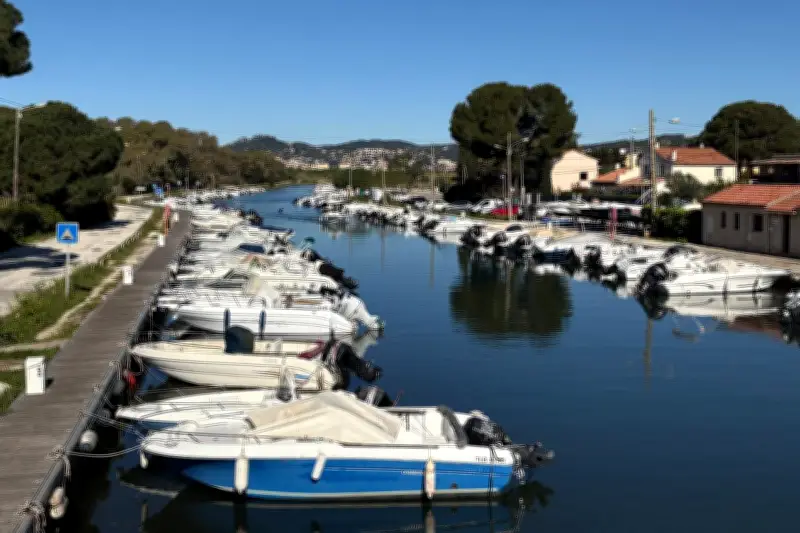 Hyères : un port illégal de 200 bateaux démantelé après 30 ans d'exploitation