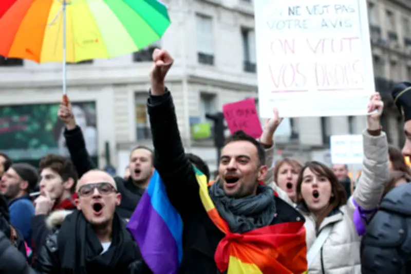 Il y a 10 ans, la France légalisait le mariage pour tous après de vifs débats