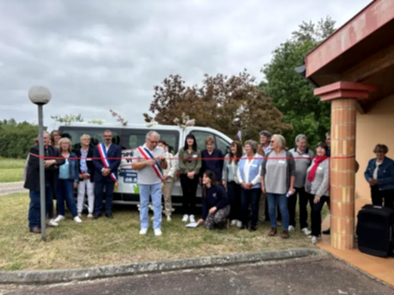 Inauguration du minibus solidaire Vill'Âge dans le Lot-et-Garonne
