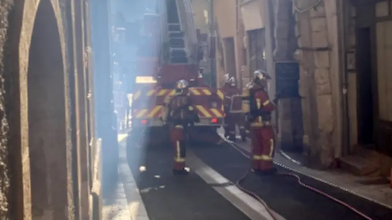 Incendie dans un restaurant à Mende : le feu contenu dans le conduit du four