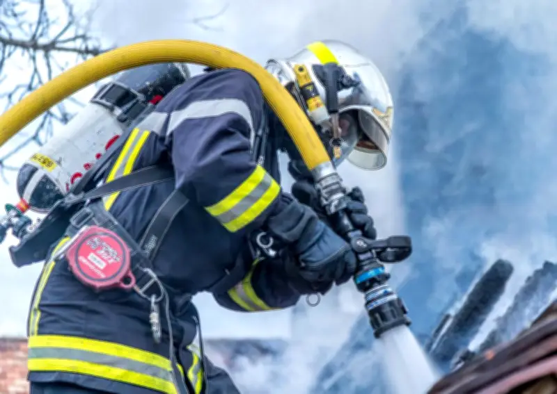 Incendie dévastateur à Cubzac-les-Ponts : une famille relogée après la perte de son habitation